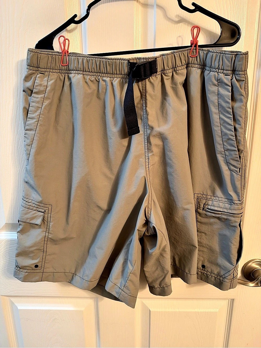 Columbia Men's Gray Mesh-Lined Cargo Shorts XL Coastal Classic